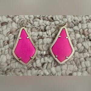 Kendra Scott Alex Drop Earrings in Magenta Magnesite set in gold